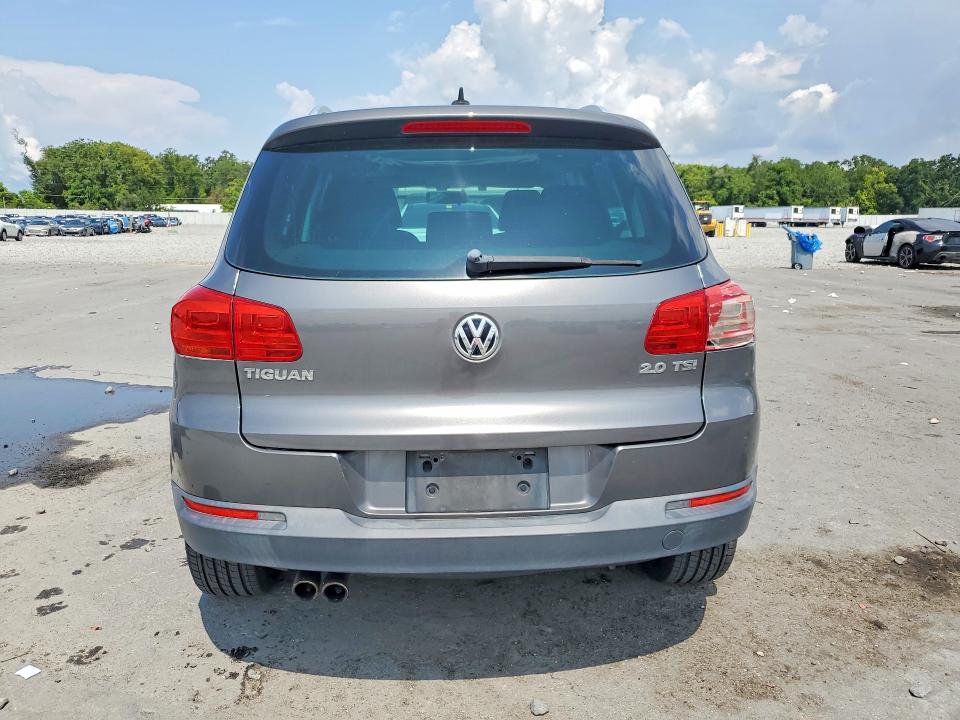 2015 Volkswagen Tiguan მანქანა იყიდება აუქციონზე, vin: WVGAV7AX7FW516013, აუქციონის ნომერი: 85992025