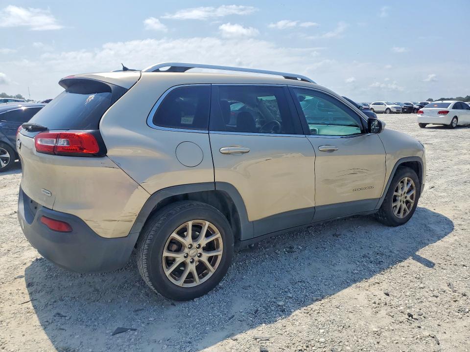 85447115 :رقم المزاد ، 1C4PJLCB6FW516850 vin ، 2015 Jeep Cherokee مزاد بيع