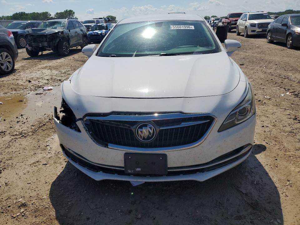 55601996 :رقم المزاد ، 1G4ZP5SZ8JU127385 vin ، 2018 Buick Lacrosse مزاد بيع