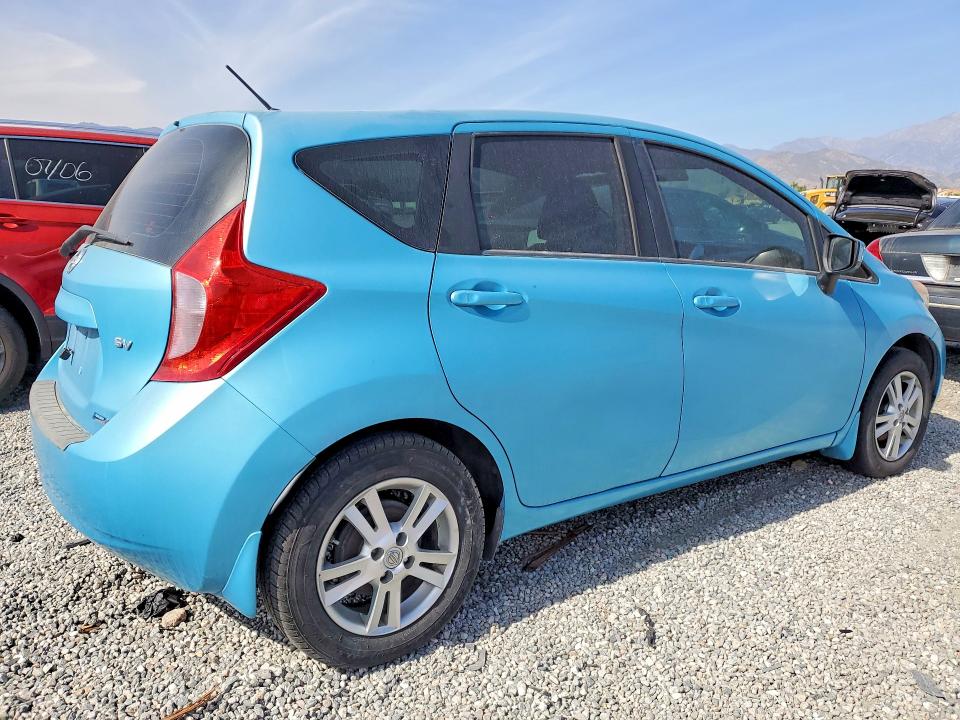 55104986 :رقم المزاد ، 3N1CE2CP0FL370821 vin ، 2015 Nissan Versa Note مزاد بيع