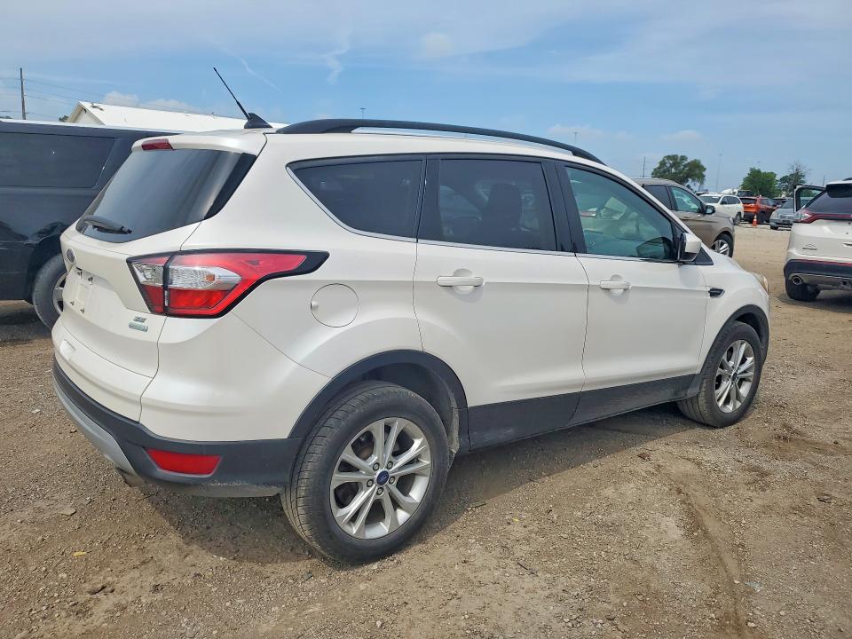 Продаж на аукціоні авто 2018 Ford Escape, vin: 1FMCU0GD8JUC19062, номер лоту: 56861316