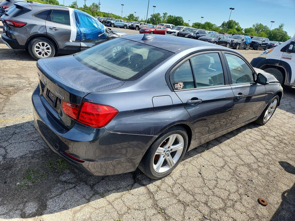 53527656 :رقم المزاد ، WBA3B5C53DF596295 vin ، 2013 Bmw 328 مزاد بيع