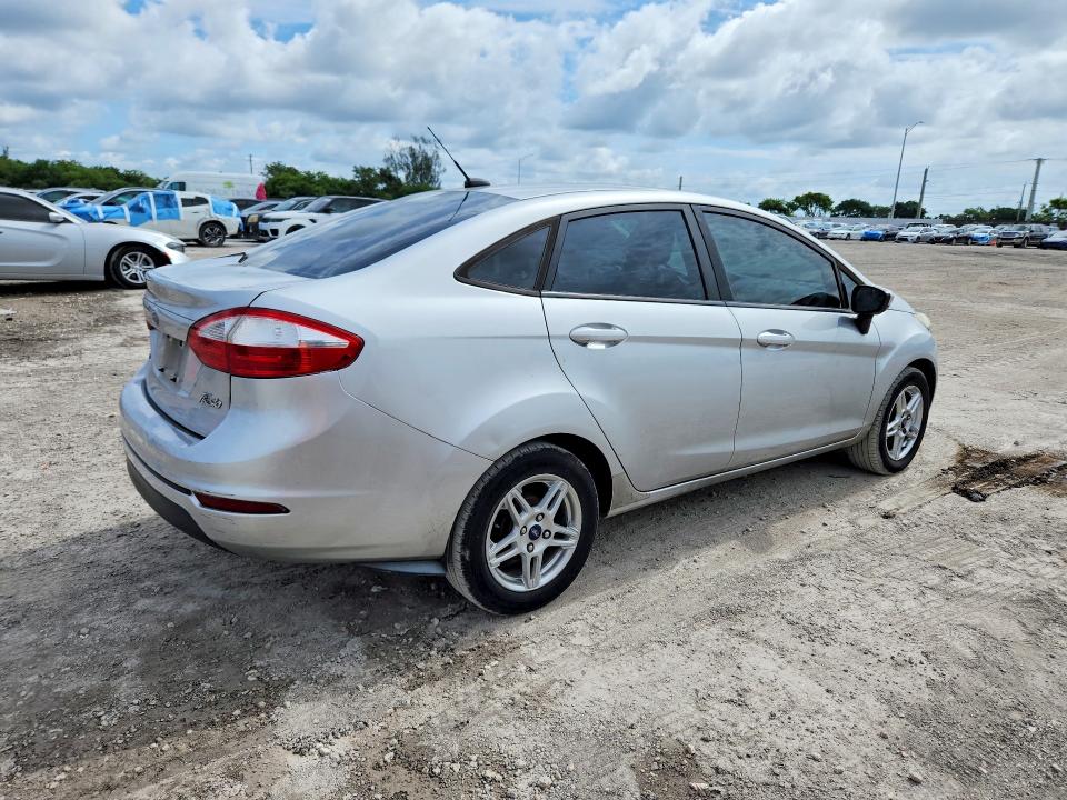 2011 Ford Fiesta მანქანა იყიდება აუქციონზე, vin: 3FADP4BJ8HM140841, აუქციონის ნომერი: 57294036