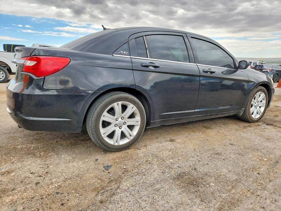 58834026 :رقم المزاد ، 1C3CCBBB4DN592904 vin ، 2013 Chrysler 200 مزاد بيع