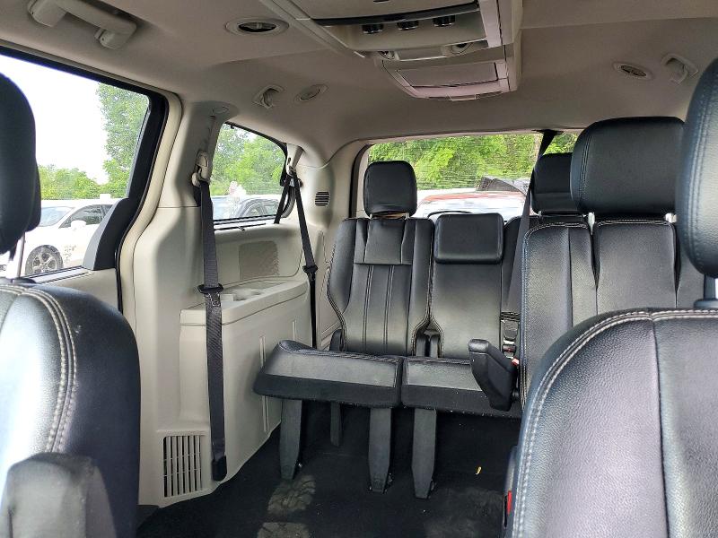 57267996 :رقم المزاد ، 2C4RC1CG8FR636600 vin ، 2015 Chrysler Town & Country مزاد بيع