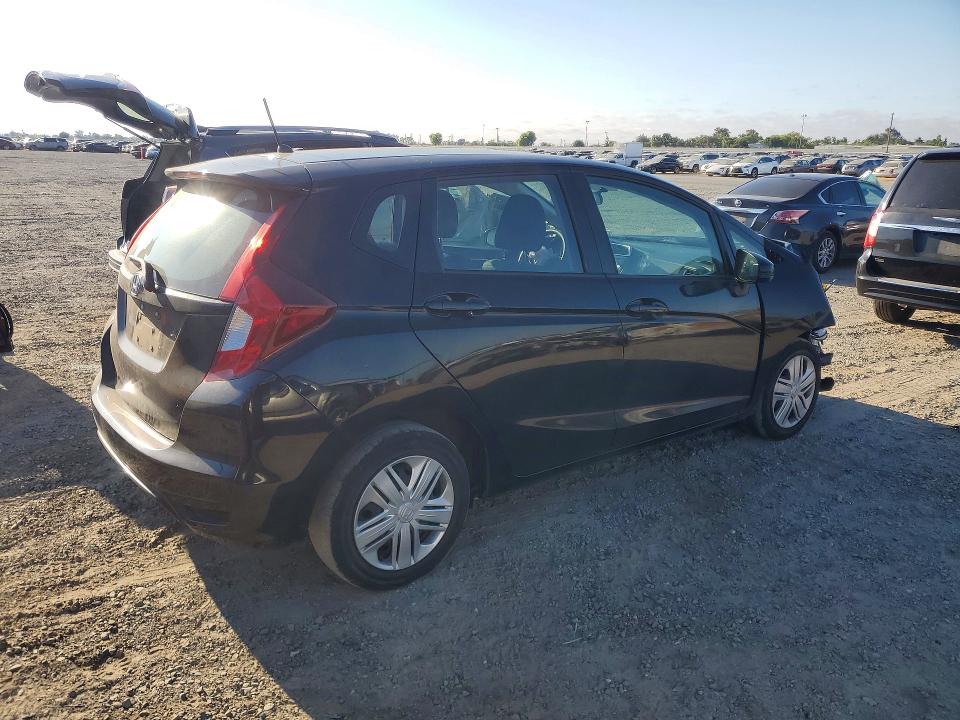 57705226 :رقم المزاد ، 3HGGK5H45KM718304 vin ، 2019 Honda Fit مزاد بيع