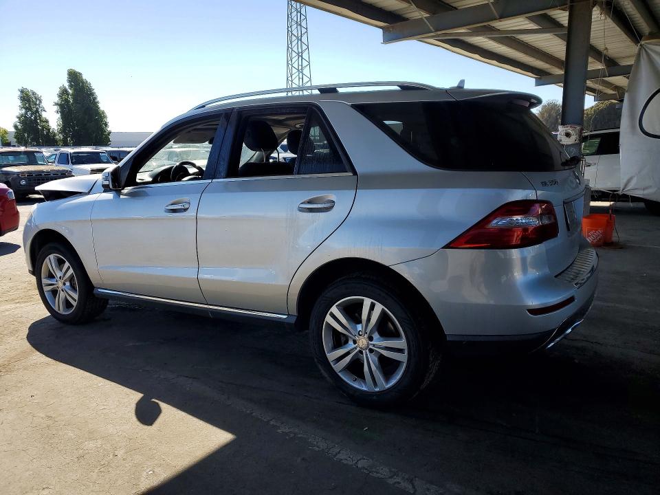 2015 Mercedes-benz Ml მანქანა იყიდება აუქციონზე, vin: 4JGDA5HB8FA484970, აუქციონის ნომერი: 57387956