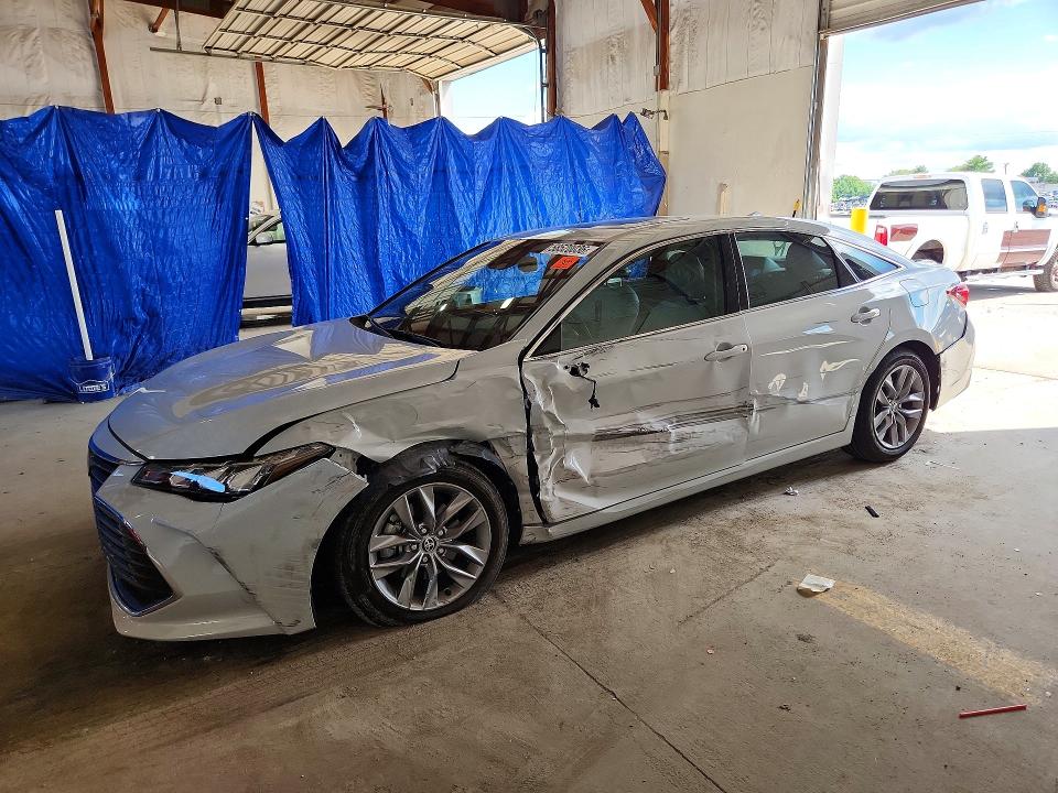 2022 Toyota Avalon მანქანა იყიდება აუქციონზე, vin: 4T1AZ1FB5NU076656, აუქციონის ნომერი: 58520036