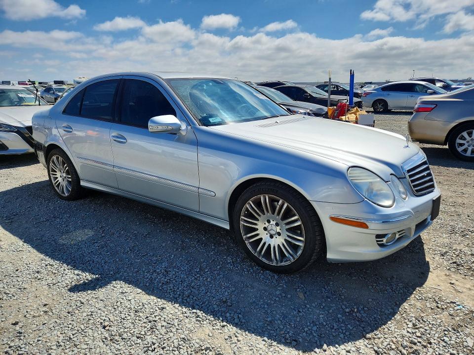 57124126 :رقم المزاد ، WDBUF72X97B036673 vin ، 2007 Mercedes-benz E مزاد بيع
