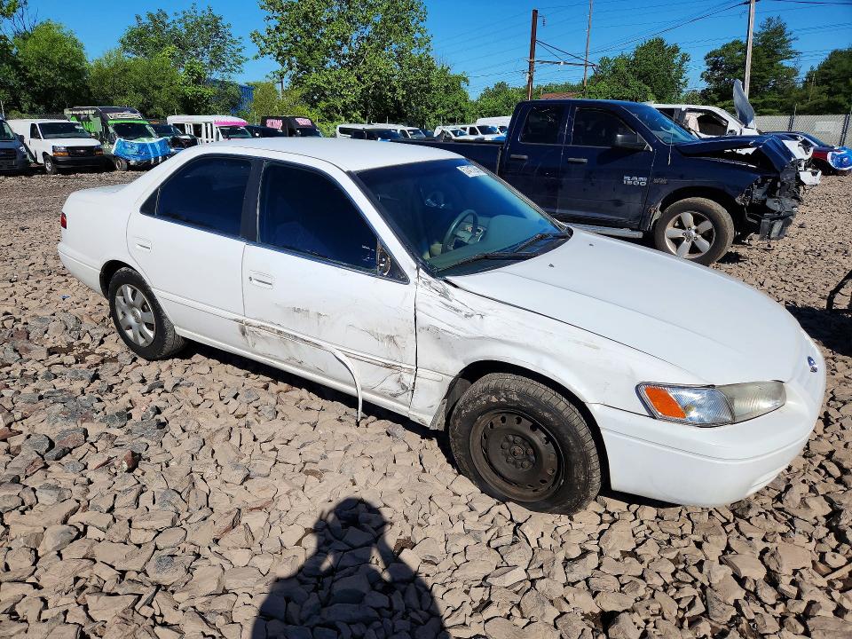 57417296 :رقم المزاد ، JT2BF22K7W0141232 vin ، 1998 Toyota Camry مزاد بيع