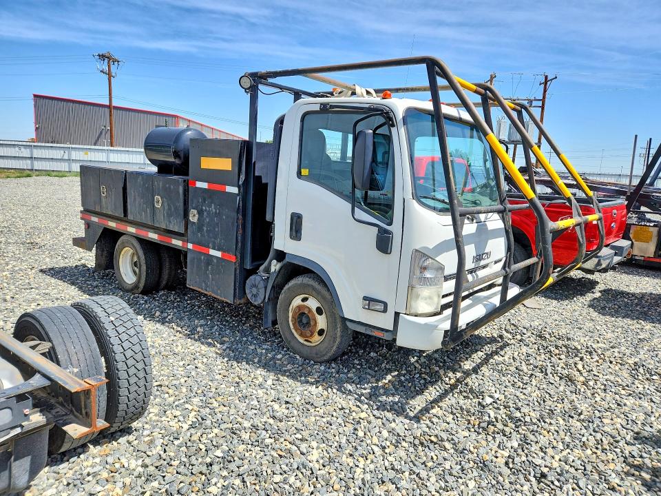 57534476 :رقم المزاد ، 54DB4W1B2FS800694 vin ، 2015 Isuzu Npr مزاد بيع