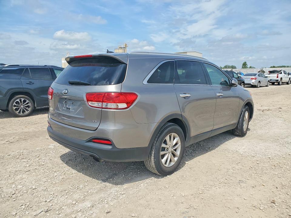 2017 Kia Sorento მანქანა იყიდება აუქციონზე, vin: 5XYPGDA56HG209132, აუქციონის ნომერი: 56514176