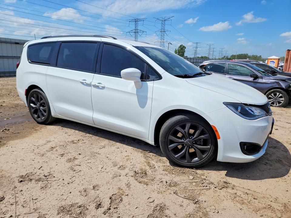 59201106 :رقم المزاد ، 2C4RC1EG3KR589905 vin ، 2019 Chrysler Pacifica مزاد بيع