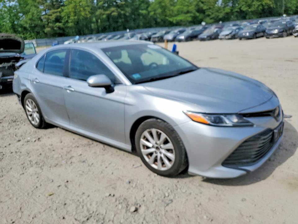 Продажа на аукционе авто 2018 Toyota Camry, vin: 4T1B11HK2JU628164, номер лота: 55361976