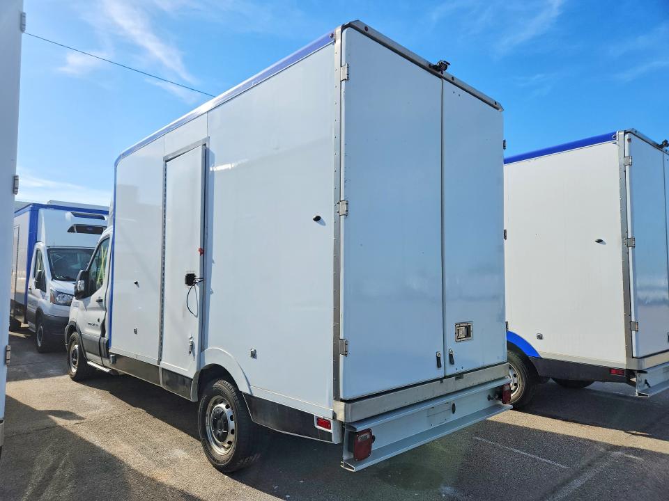 55606616 :رقم المزاد ، 1FDBW5Z8XLKA75547 vin ، 2020 Ford Transit مزاد بيع