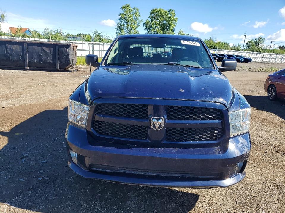 57174446 :رقم المزاد ، 1C6RR7KG2JS277469 vin ، 2018 Ram 1500 مزاد بيع