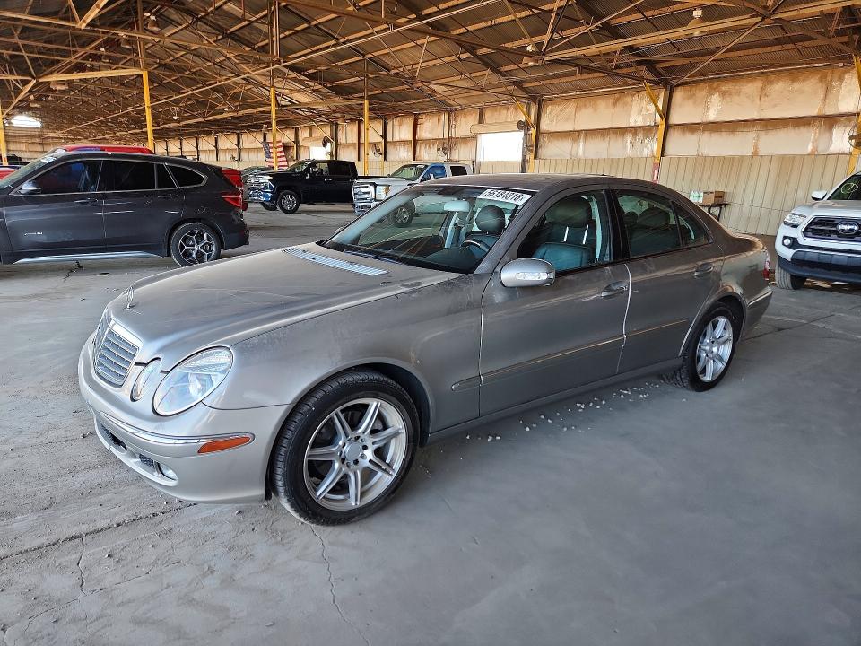 56184316 :رقم المزاد ، WDBUF65J04A418125 vin ، 2004 Mercedes-benz E مزاد بيع