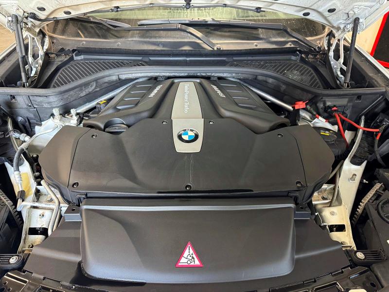 56607996 :رقم المزاد ، 5UXKR6C56J0U15090 vin ، 2018 Bmw X5 مزاد بيع