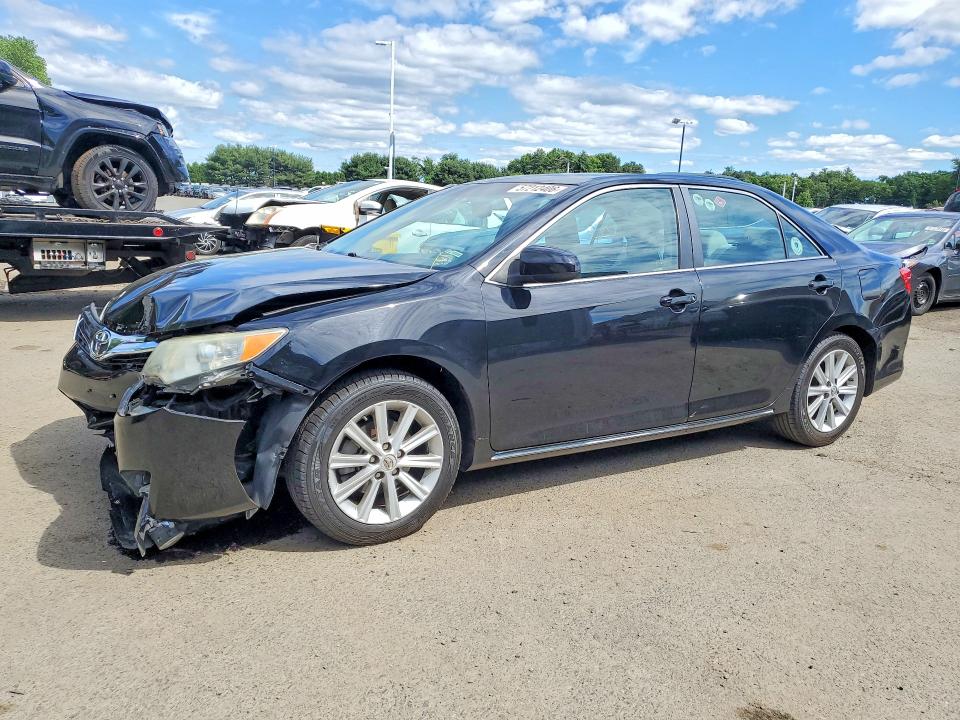 57212406 :رقم المزاد ، 4T4BF1FK4ER420626 vin ، 2014 Toyota Camry مزاد بيع
