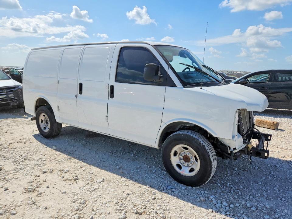 55700696 :رقم المزاد ، 1GCWGAFP5R1190546 vin ، 2024 Chevrolet Express G2500 مزاد بيع