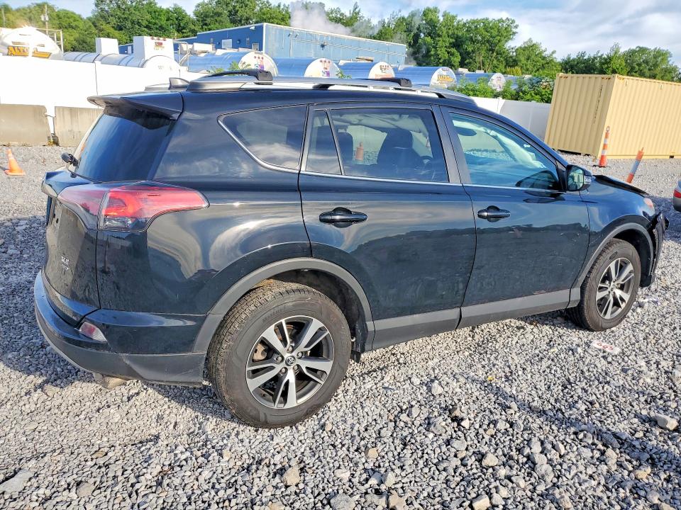 Продажа на аукционе авто 2018 Toyota Rav4, vin: 2T3RFREV4JW709770, номер лота: 57462196