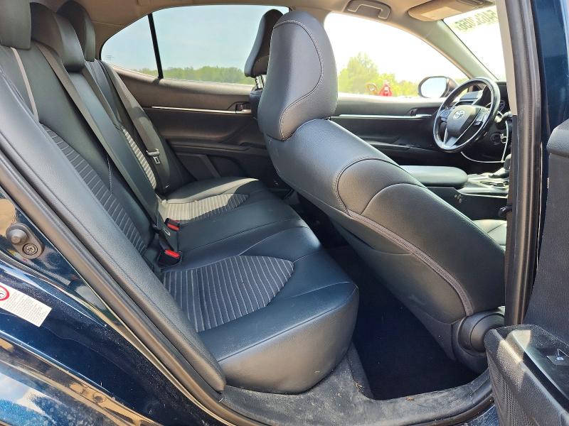 54632056 :رقم المزاد ، 4T1B11HK8KU701295 vin ، 2019 Toyota Camry مزاد بيع