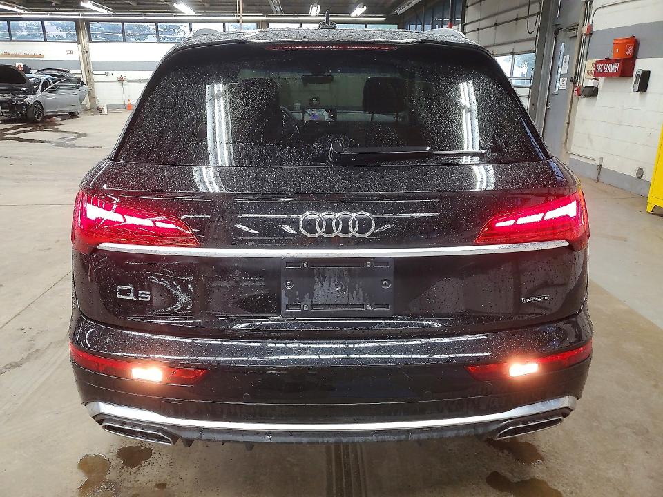 57638856 :رقم المزاد ، WA1EAAFYXP2173507 vin ، 2023 Audi Q5 مزاد بيع