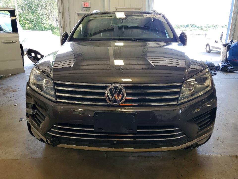 Продажа на аукционе авто 2017 Volkswagen Touareg, vin: WVGGF7BP4HD002687, номер лота: 57149616