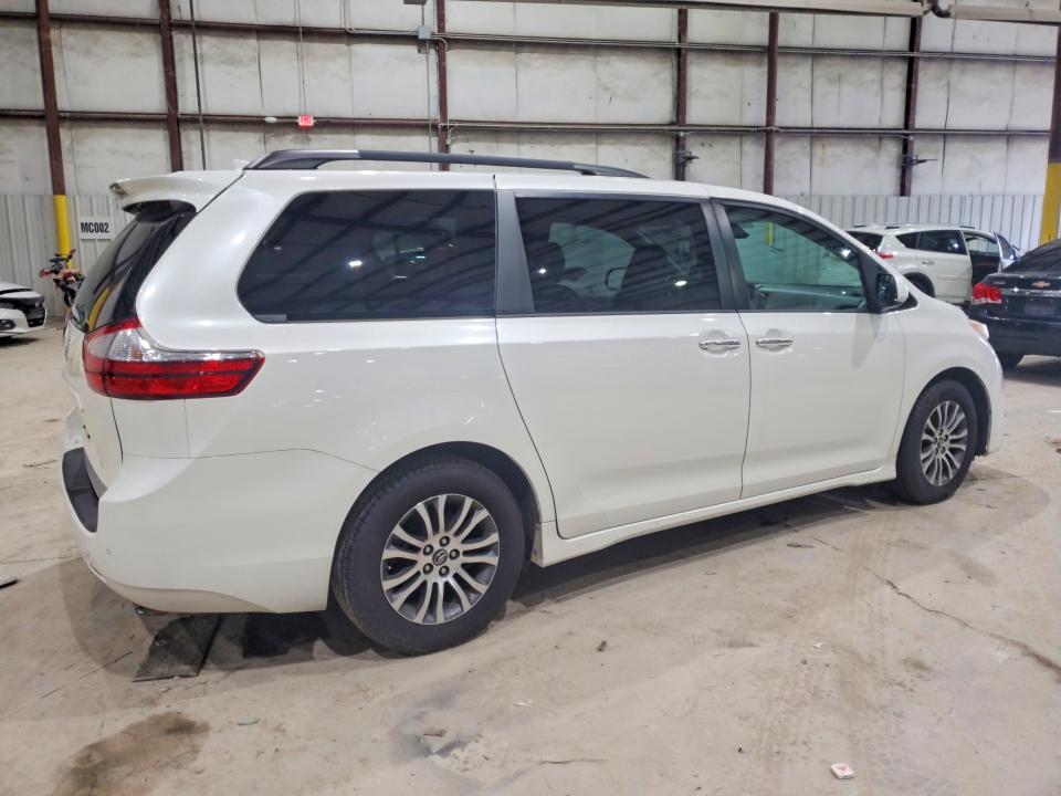 2018 Toyota Sienna მანქანა იყიდება აუქციონზე, vin: 5TDYZ3DC4JS946678, აუქციონის ნომერი: 57497826