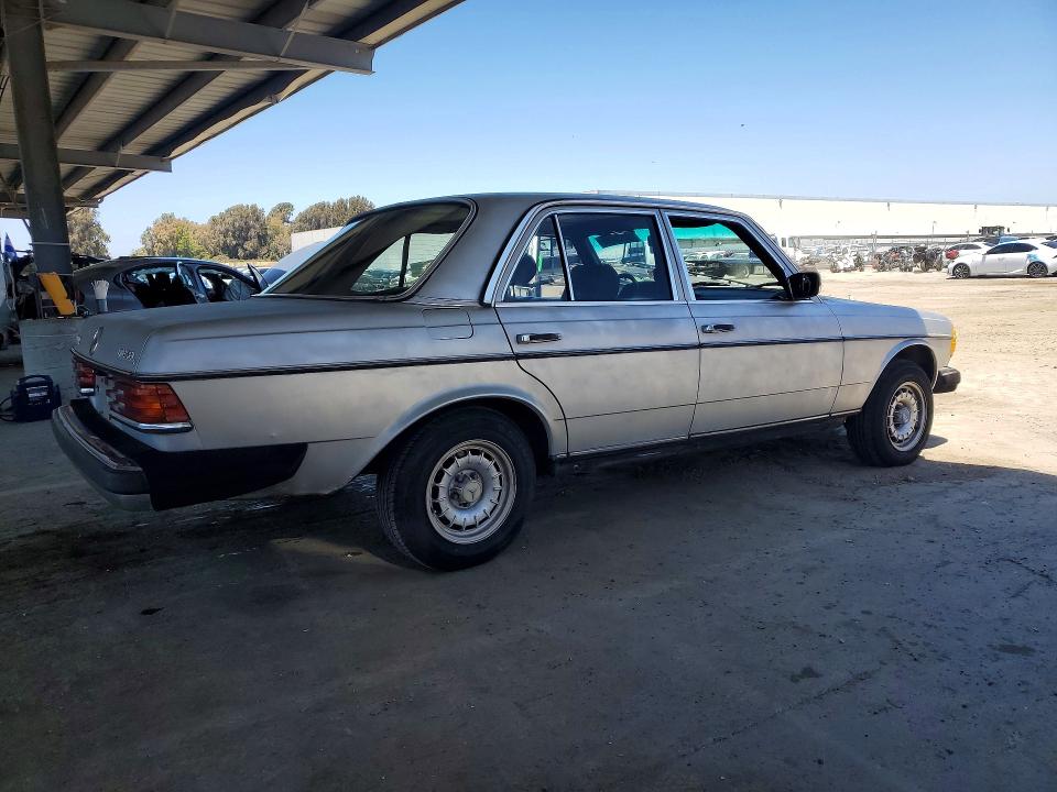 1980 Mercedes-benz 300 მანქანა იყიდება აუქციონზე, vin: 12313012187624, აუქციონის ნომერი: 55920006
