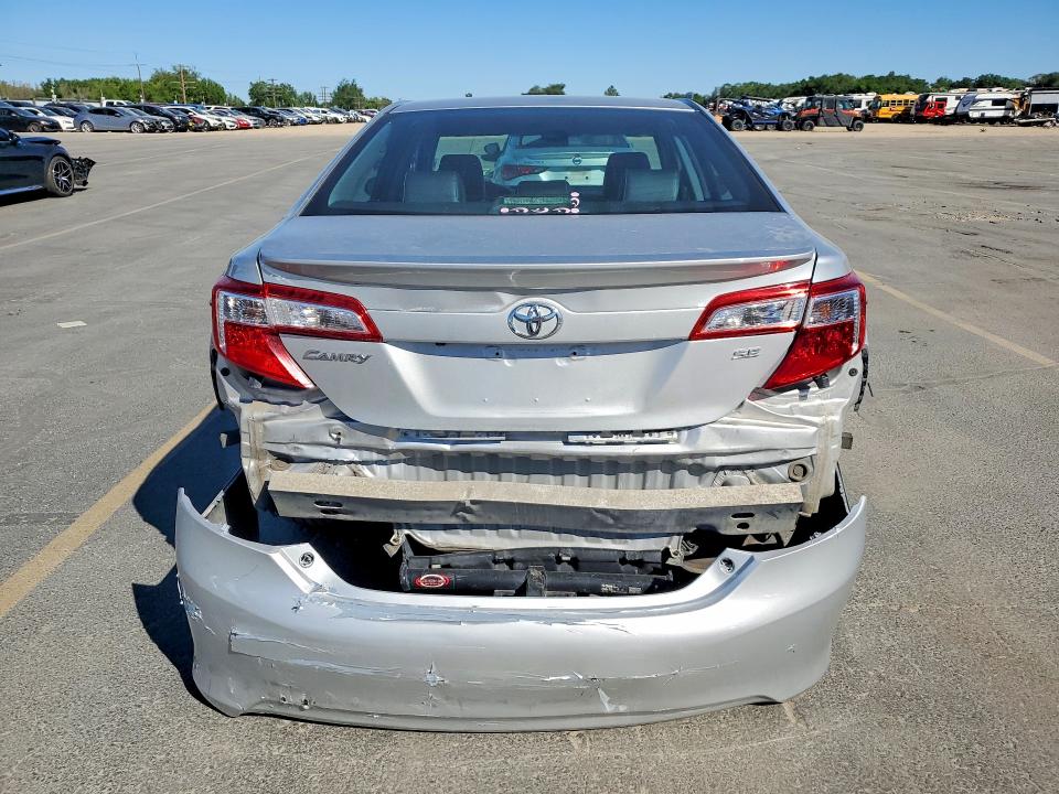 56841666 :رقم المزاد ، 4T1BF1FK2EU440738 vin ، 2014 Toyota Camry مزاد بيع