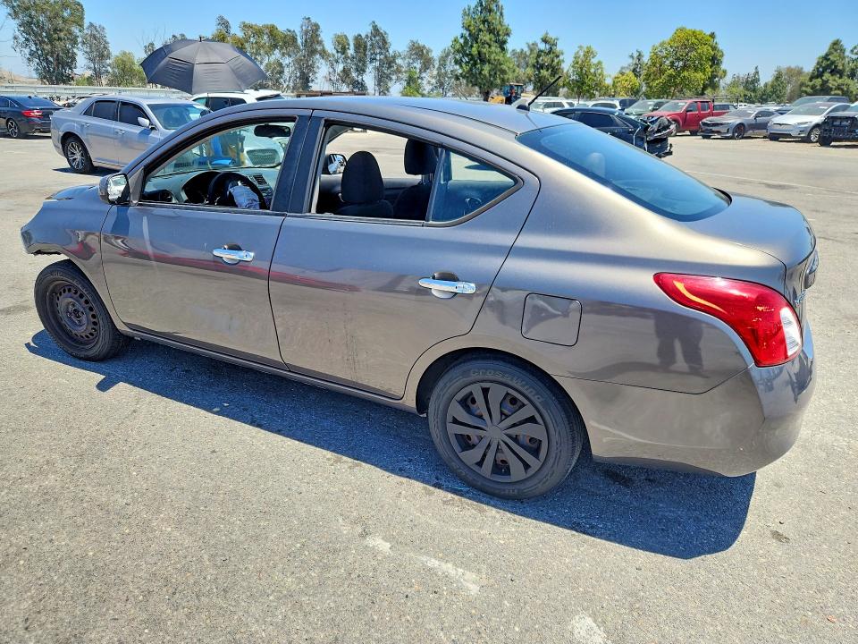 56987066 :رقم المزاد ، 3N1CN7AP1CL820438 vin ، 2012 Nissan Versa مزاد بيع