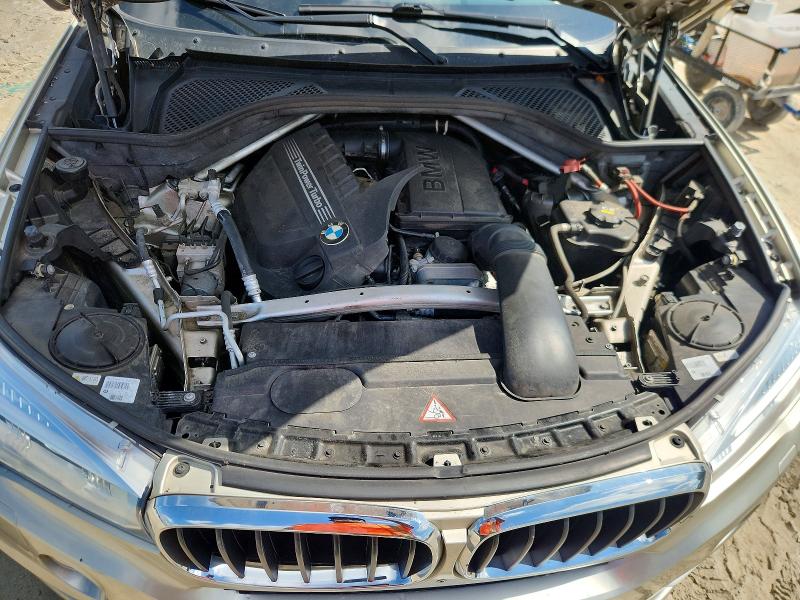 56930416 :رقم المزاد ، 5UXKR0C5XF0P14800 vin ، 2015 Bmw X5 مزاد بيع