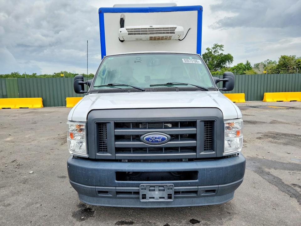 55573186 :رقم المزاد ، 1FDWE3FK1PDD09741 vin ، 2023 Ford E350 مزاد بيع