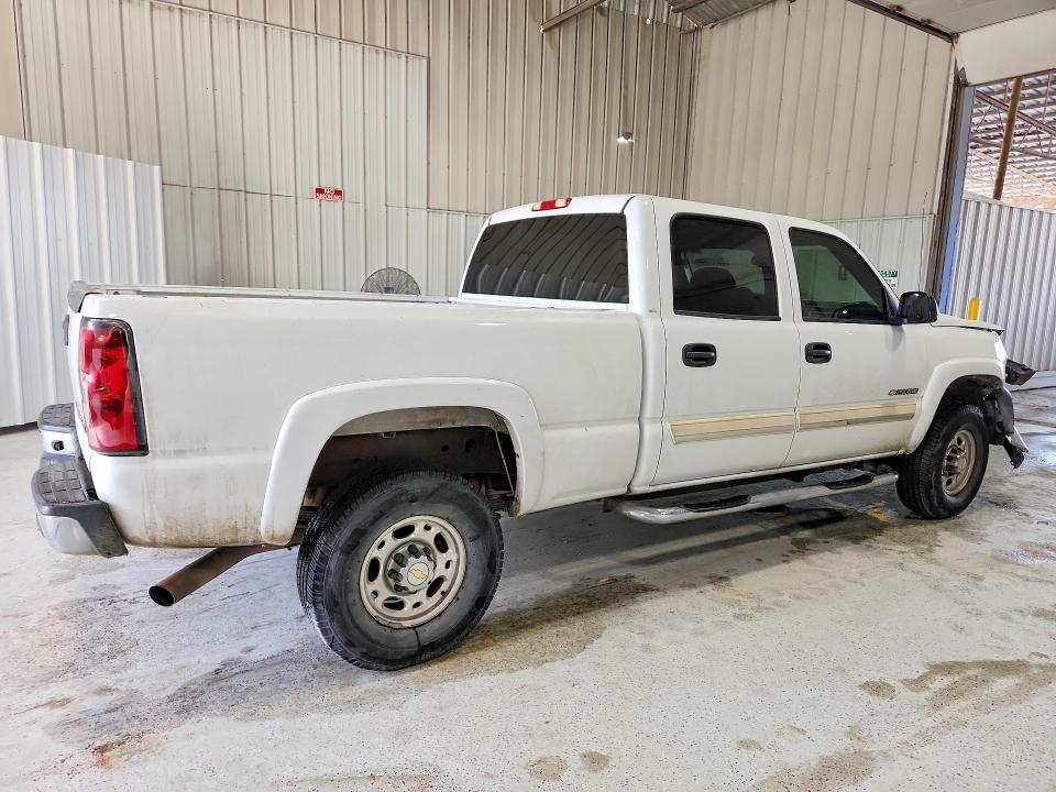 58223886 :رقم المزاد ، 1GCHC23U55F838842 vin ، 2005 Chevrolet Silverado مزاد بيع