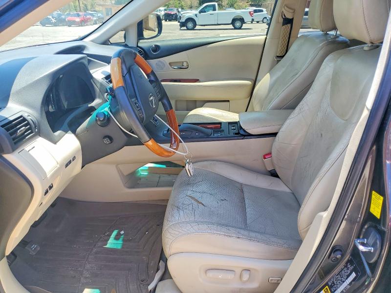 58625106 :رقم المزاد ، 2T2ZK1BA8AC012249 vin ، 2010 Lexus Rx مزاد بيع