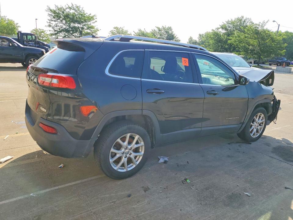 58460686 :رقم المزاد ، 1C4PJLCS6FW632341 vin ، 2015 Jeep Cherokee مزاد بيع