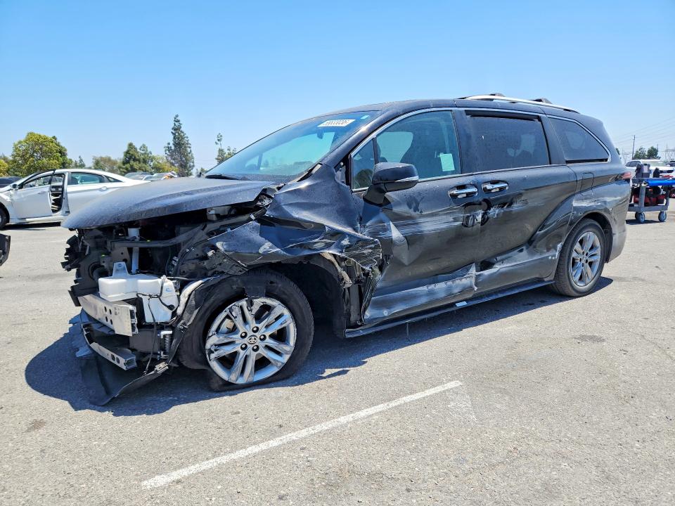 58833036 :رقم المزاد ، 5TDZRKEC2MS003383 vin ، 2021 Toyota Sienna مزاد بيع