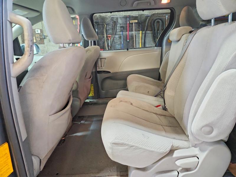 2011 Toyota Sienna მანქანა იყიდება აუქციონზე, vin: 5TDKK3DC8BS142556, აუქციონის ნომერი: 57638356