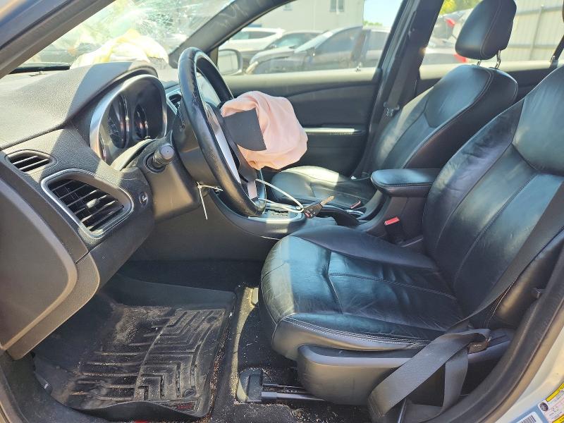55943516 :رقم المزاد ، 1C3CCBCG1DN570661 vin ، 2013 Chrysler 200 مزاد بيع
