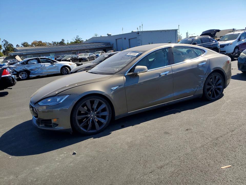 Auction sale of the 2015 Tesla Model S, vin: 5YJSA1H2XFF097249, lot number: 58601556