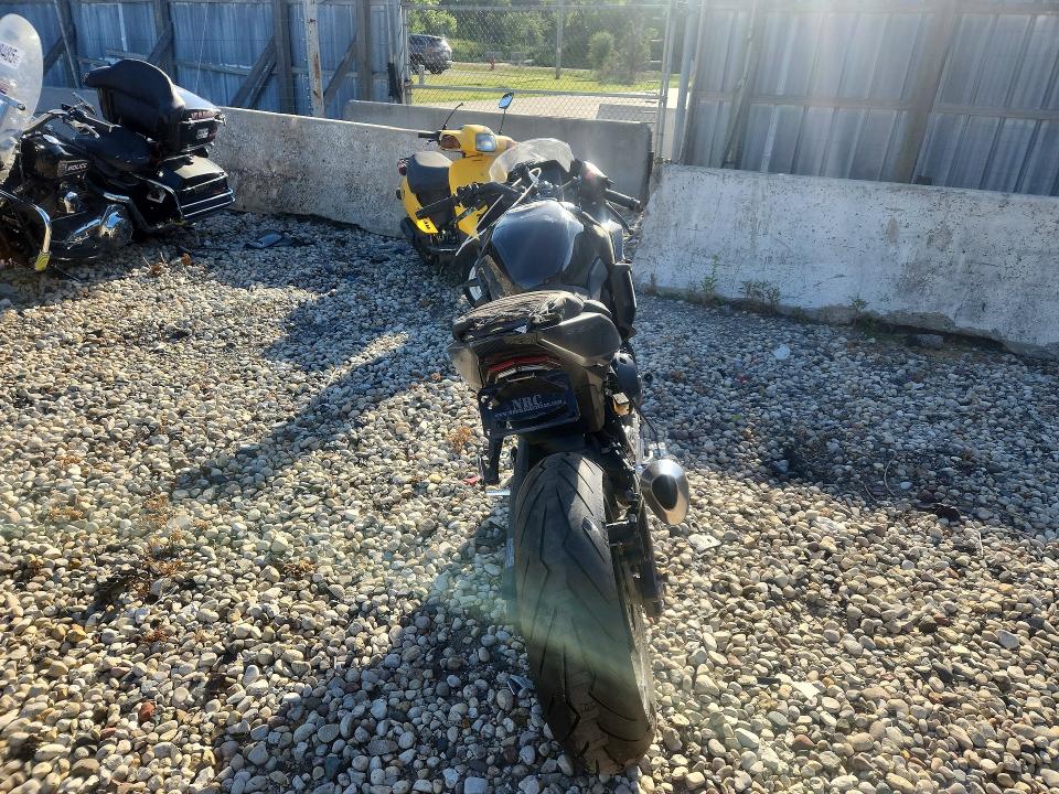 2025 Suzuki Gsx800 მანქანა იყიდება აუქციონზე, vin: JS1EM13B1S7101615, აუქციონის ნომერი: 56120566