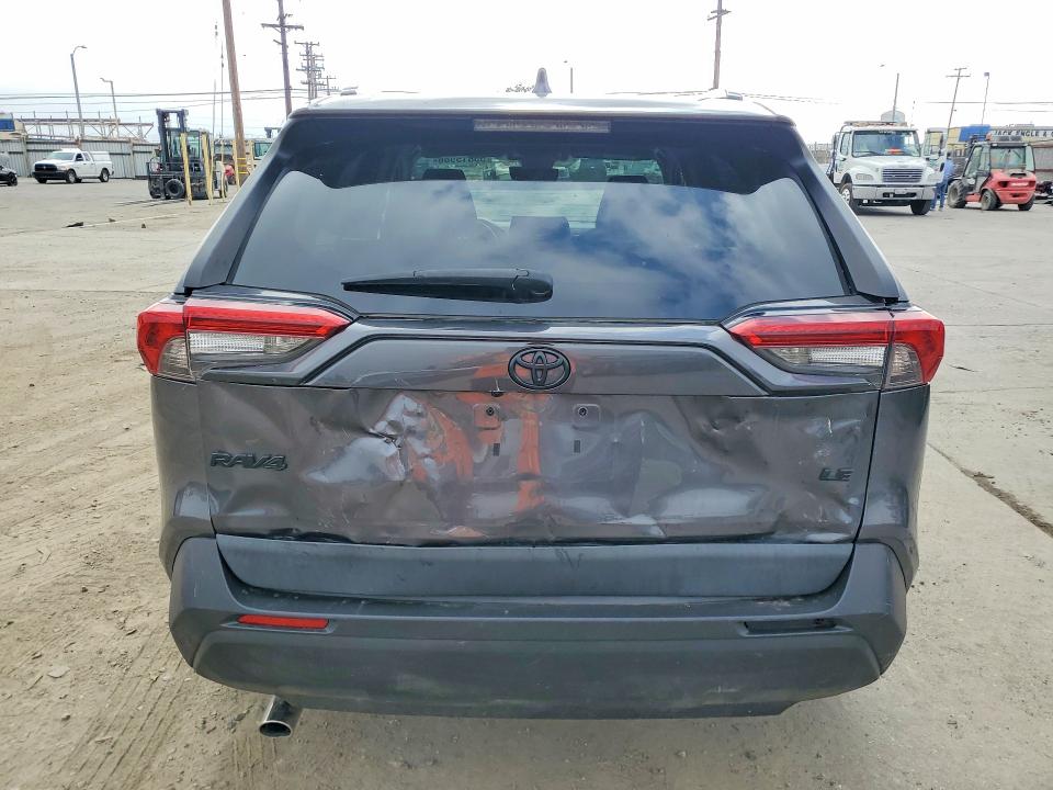 55815966 :رقم المزاد ، 2T3H1RFV1MC168076 vin ، 2021 Toyota Rav4 مزاد بيع