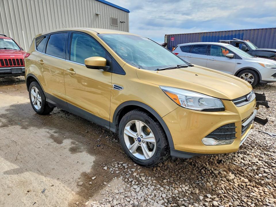 55503546 :رقم المزاد ، 1FMCU9GX2FUC63175 vin ، 2015 Ford Escape مزاد بيع