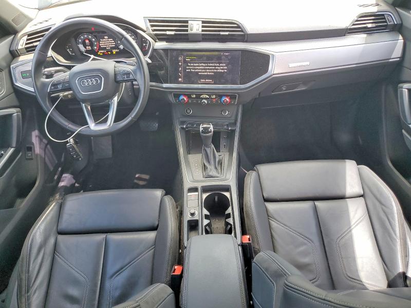 57548156 :رقم المزاد ، WA1DECF31M1156127 vin ، 2021 Audi Q3 مزاد بيع