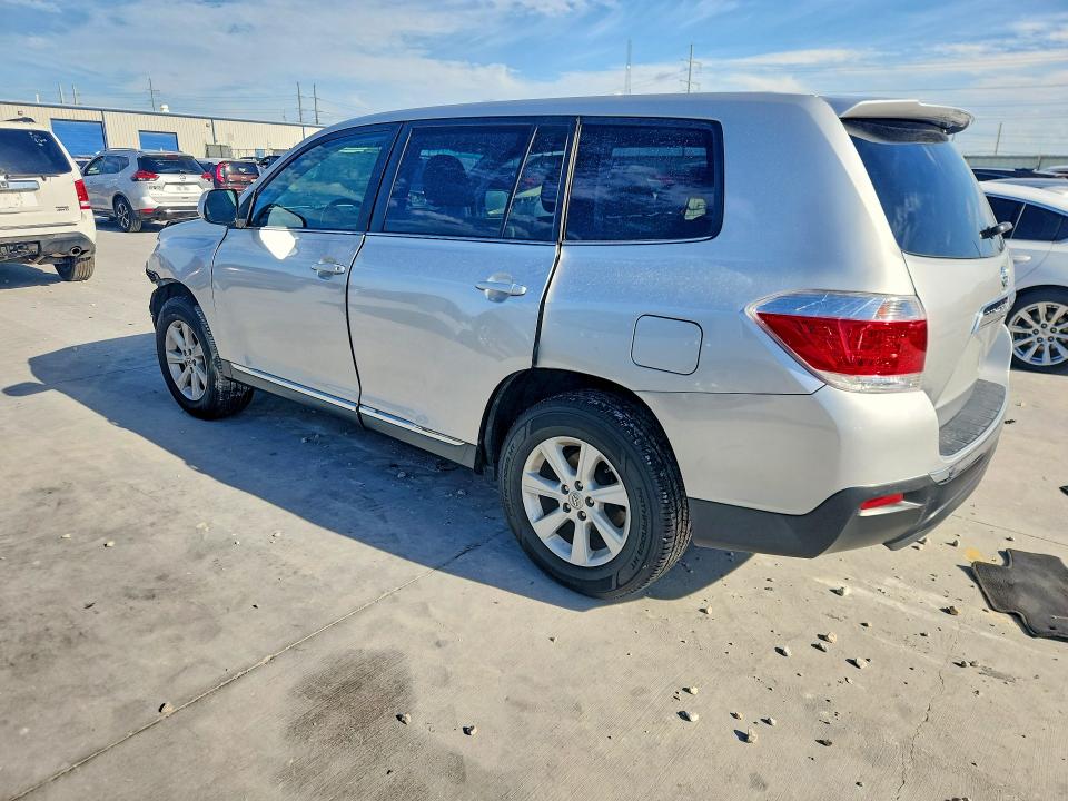 57176556 :رقم المزاد ، 5TDZK3EH9DS108797 vin ، 2013 Toyota Highlander مزاد بيع