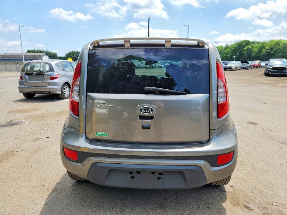 56732126 :رقم المزاد ، KNDJT2A6XC7415834 vin ، 2012 Kia Soul مزاد بيع