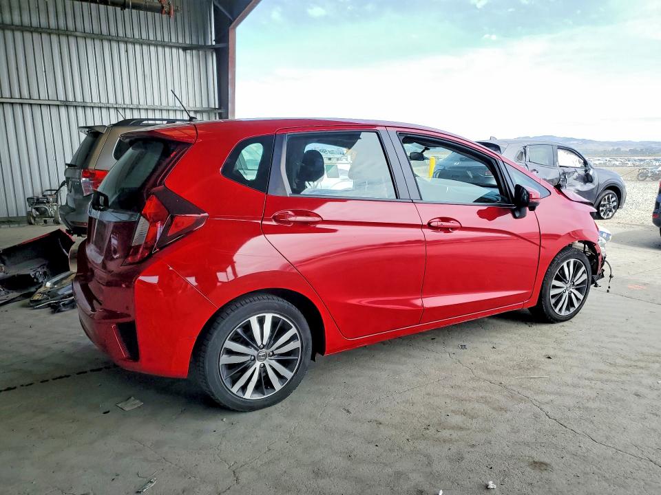 56629576 :رقم المزاد ، 3HGGK5H86FM739011 vin ، 2015 Honda Fit مزاد بيع