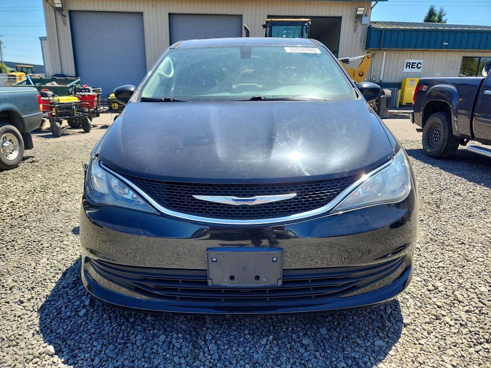 55536986 :رقم المزاد ، 2C4RC1CG7HR747948 vin ، 2017 Chrysler Pacifica مزاد بيع