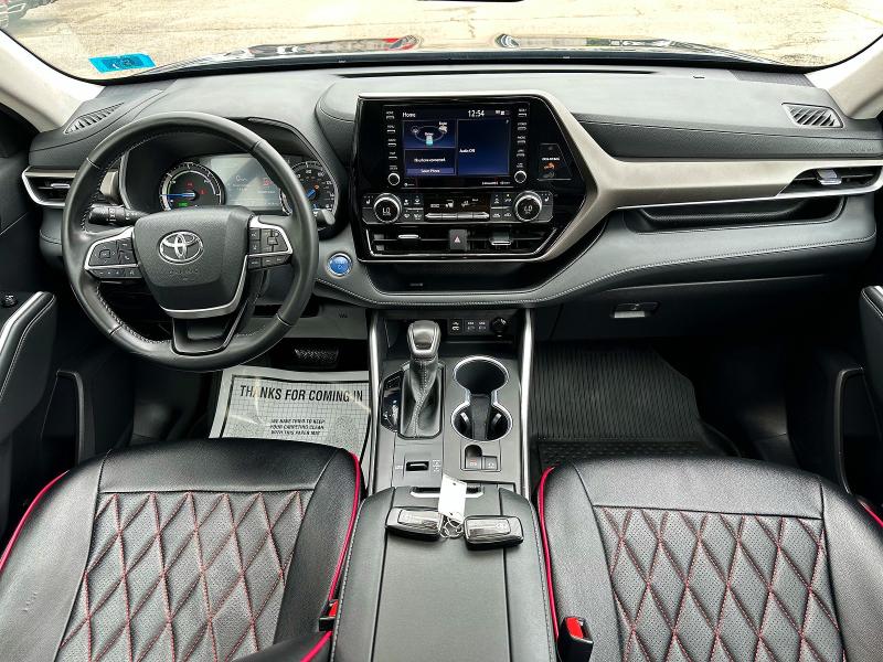 Продажа на аукционе авто 2022 Toyota Highlander Hybrid, vin: 5TDGBRCH2NS556944, номер лота: 58985326